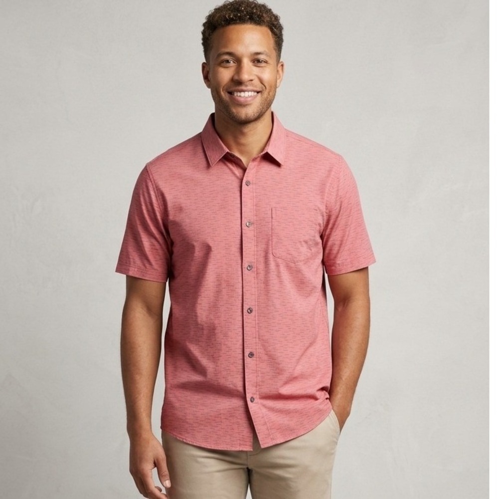 TravisMathew Mens XL Short Sleeve Button Down Shirt Pink Dotted Stripe Golf XL